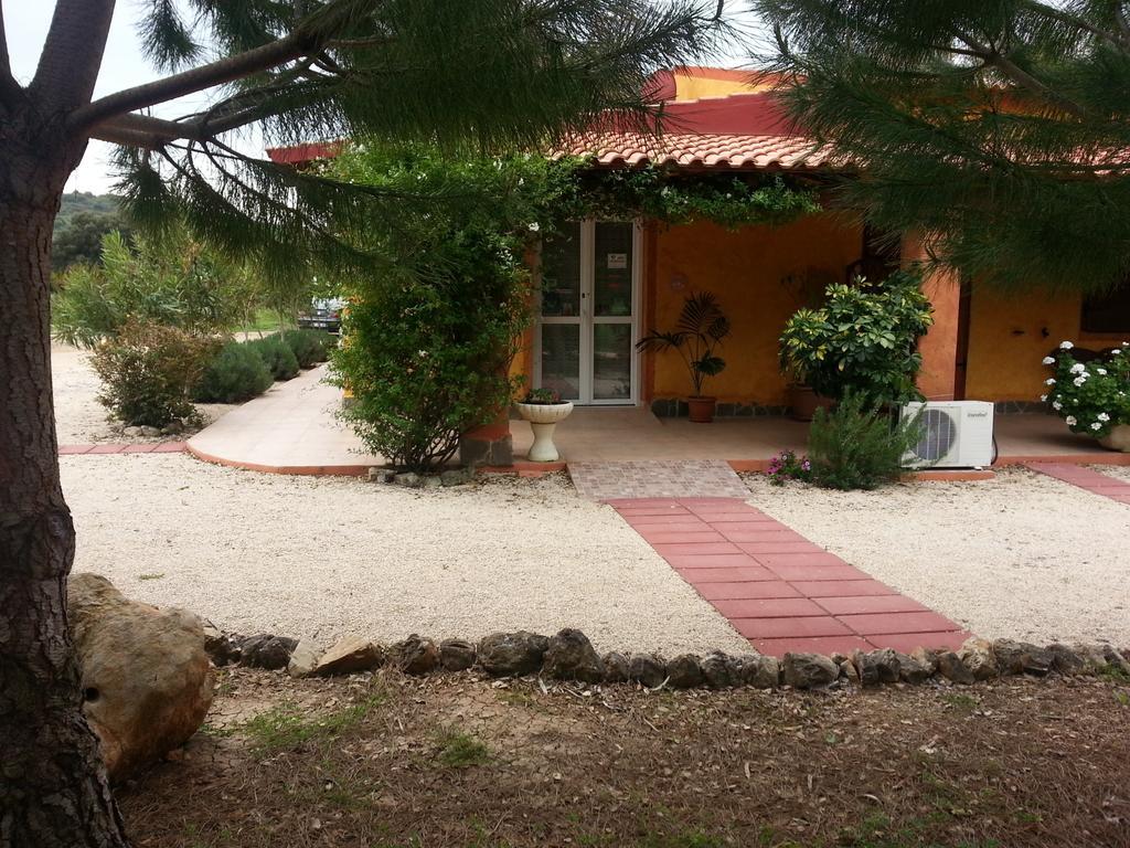 Agriturismo La Barca In Secca Olmedo Buitenkant foto