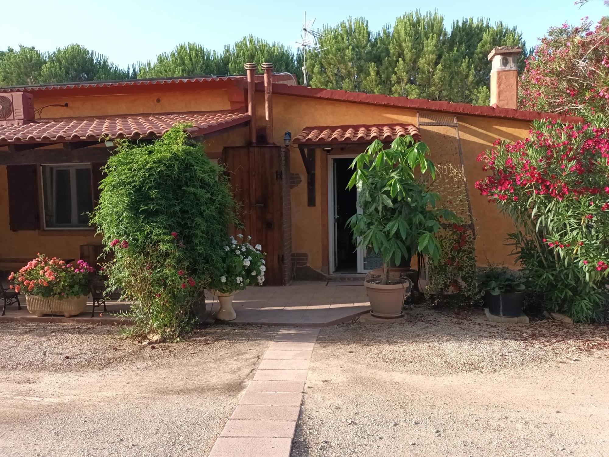 Agriturismo La Barca In Secca Olmedo Buitenkant foto