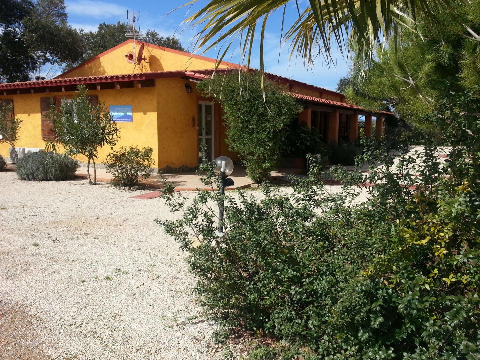 Agriturismo La Barca In Secca Olmedo Buitenkant foto