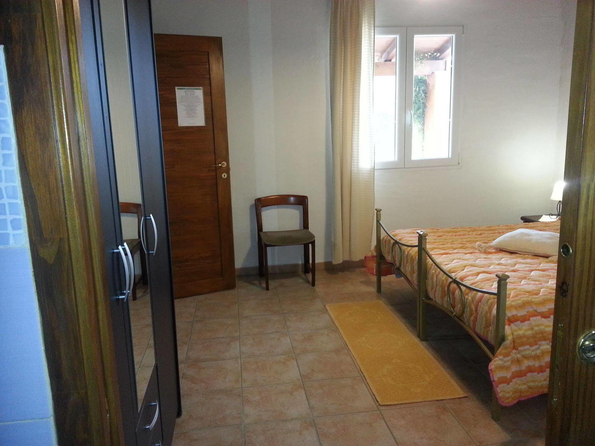 Agriturismo La Barca In Secca Olmedo Buitenkant foto